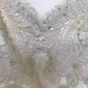 Antique Ivory lace/beads/sequins Wedding Gown NWOT